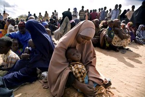 Igreja no Quénia presta ajuda com refugiados somalis no campo Dadaab