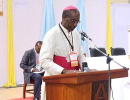“ Não bastar ir à igreja comungar, quando não existe verdadeira reconciliação” Dom Imbamba