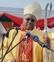 Há mais propagandismo que jornalismo considera bispo de Cabinda