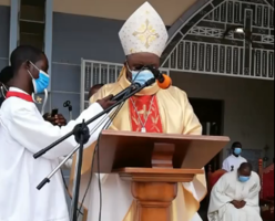 Crentes que exercem autoridade, devem procurar combater egoísmo social apela bispo de Cabinda