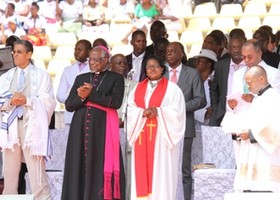 Deputados apelaram para o fim da instrumentalização política das igrejas e seitas