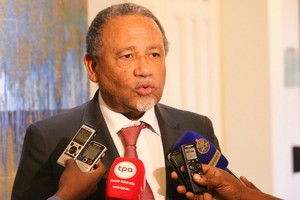 Ministro do Comércio em Mbanza Congo fala da problemática dos preços da cesta básica