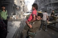 Exército sírio bombardeia a região de Damasco e manda reforços para Aleppo
