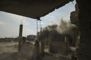 Forças sírias lançam Scud e bombas de fragmentação