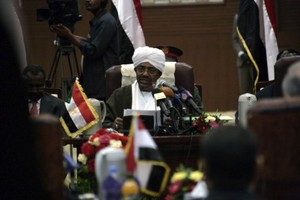 Omar al-Bashir visita Sudão do Sul pela primeira vez desde a independência