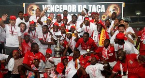 Benfica vence taça de Angola 