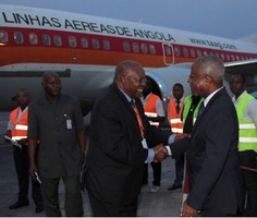 TAAG aterra em Kinshasa