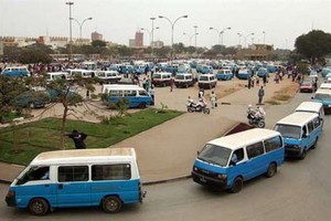 Nova aliança dos taxistas poderá cobrar 100 kz aos alunos dos 7 aos 18 anos de idade 