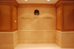 Tribunal Constitucional acusado de  