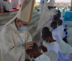 Diocese de Benguela encerra jubileu de ouro com ordenações sacerdotais