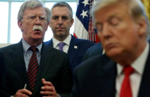 Julgamento de Trump John Bolton entra no debate