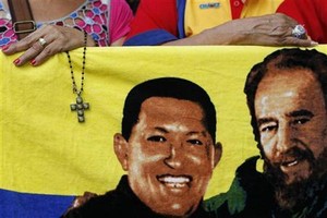 Doente em Cuba, Chávez falta à festa da própria posse