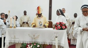 Três momentos de fé marcaram a vida da igreja em Viana na festa da epifania do senhor.