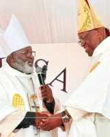 Arcebispo Emérito do Lubango homenageado pela IMBISA