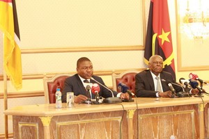  Reforço da cooperação Angola/Moçambique dominou encontro entre dos Santos e Nyusi