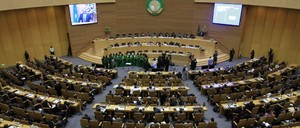União Africana pede levantamento de sanções ao Zimbabué